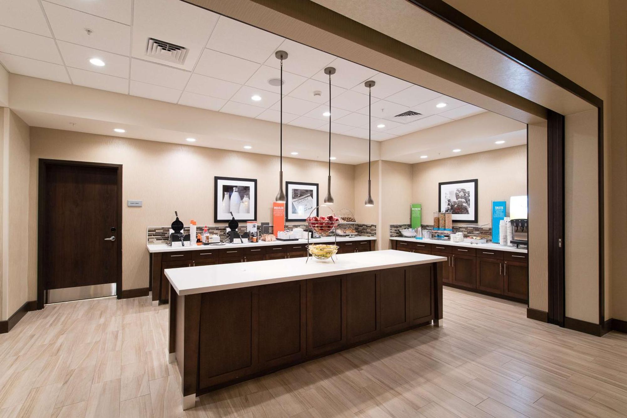 Hampton Inn And Suites Fayetteville, Nc Экстерьер фото